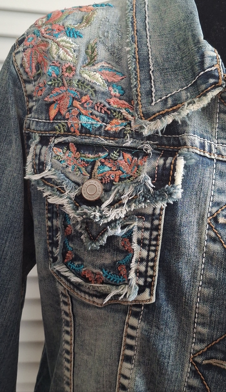 Grace In LA Embroidered Denim Jacket Sz L - Picture 2 of 12